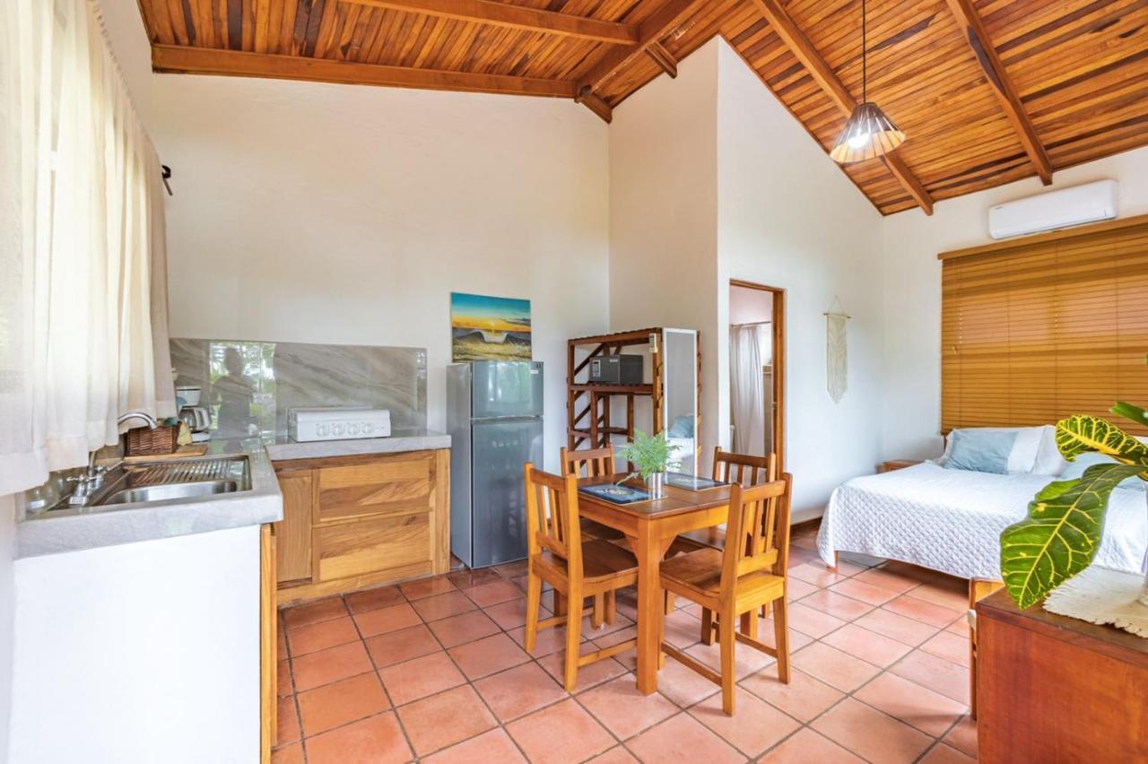 Ola Bonita Beachfront Apart Hotel Плайя-Эрмоса Экстерьер фото