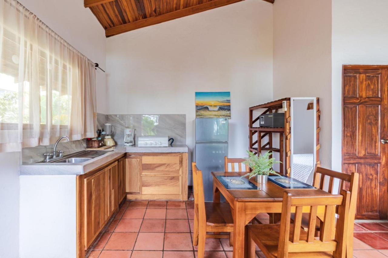 Ola Bonita Beachfront Apart Hotel Плайя-Эрмоса Экстерьер фото